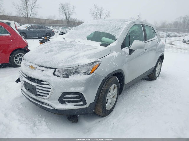 2019 CHEVROLET TRAX 3GNCJKSB1KL357883 Photo 1