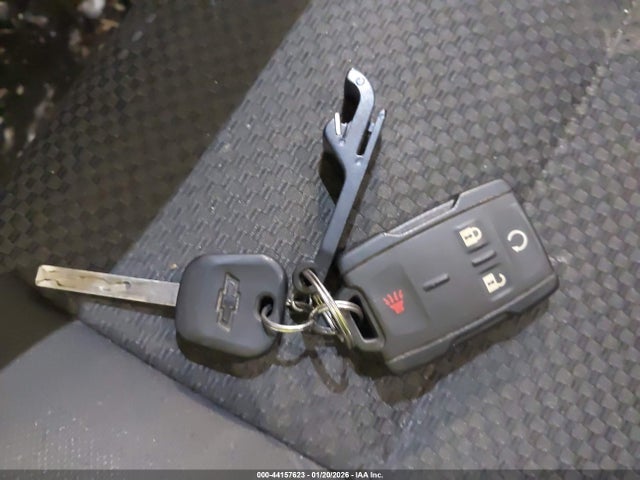 1GCVKREC5HZ217932 Chevrolet Silverado 1500 1lt