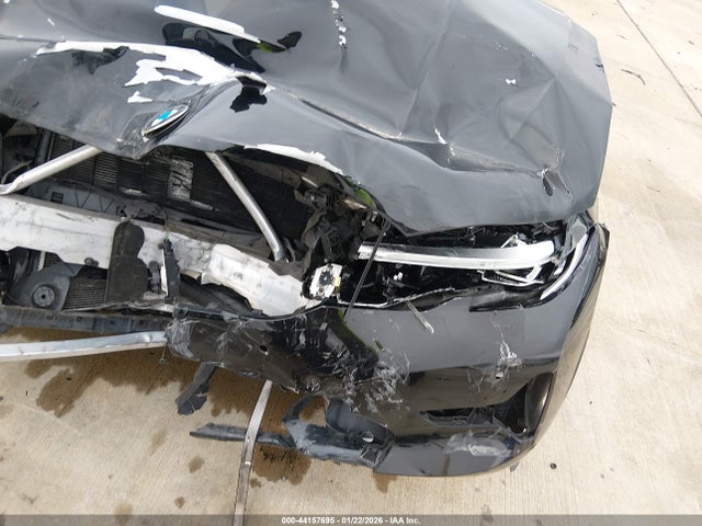 3MW5R1J00N8C40417 BMW 330I