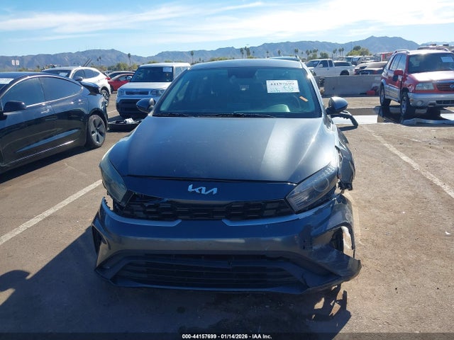 3KPF24AD5NE440937 KIA Forte Lxs