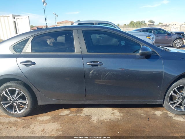 3KPF24AD5NE440937 KIA Forte Lxs