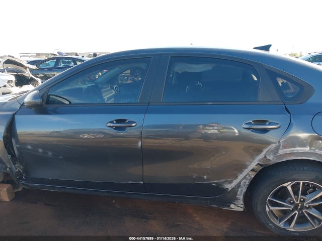 3KPF24AD5NE440937 KIA Forte Lxs