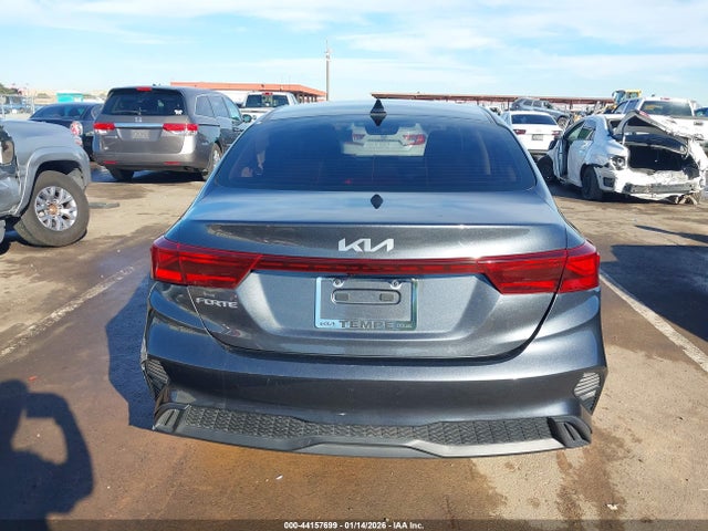 3KPF24AD5NE440937 KIA Forte Lxs