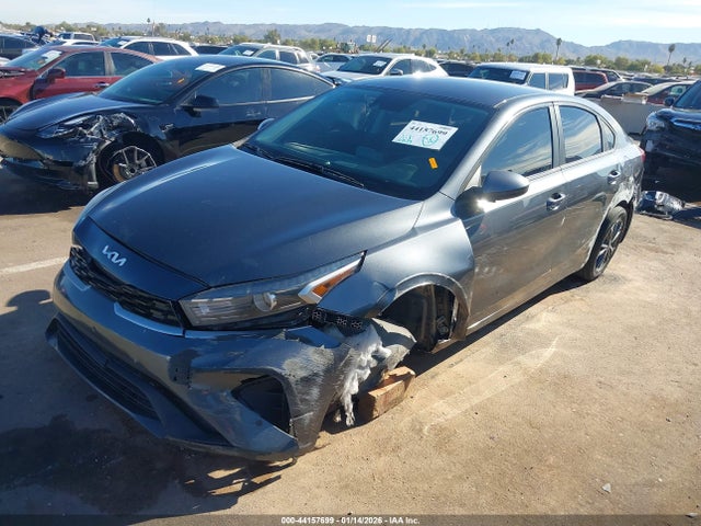 3KPF24AD5NE440937 KIA Forte Lxs