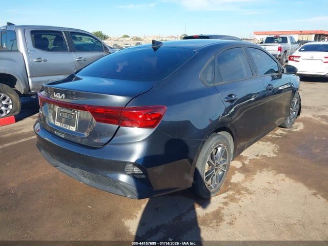 3KPF24AD5NE440937 KIA Forte Lxs