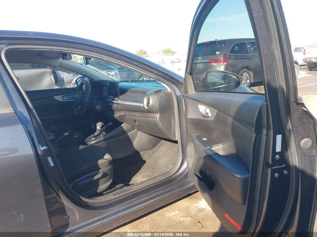3KPF24AD5NE440937 KIA Forte Lxs