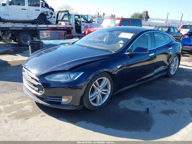 2014 TESLA MODEL S 5YJSA1H10EFP31951 Photo 1