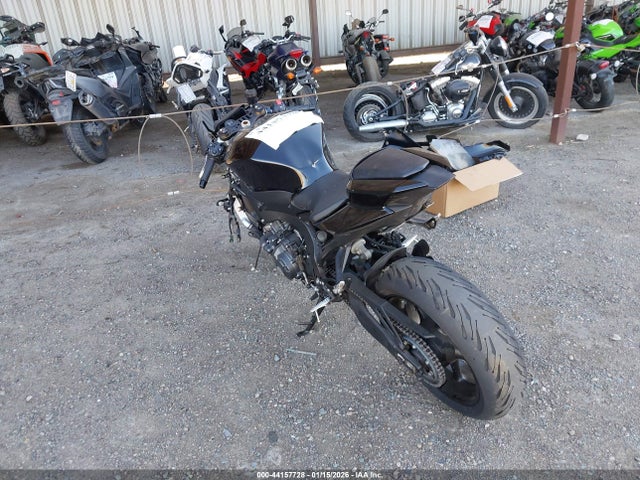 JYARNA3Y1SA000310 Yamaha Yzf890 C