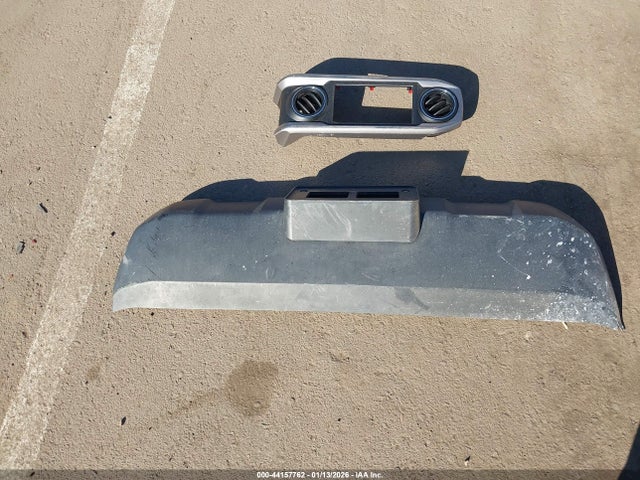 5TFAX5GN6KX146900 Toyota Tacoma Sr5