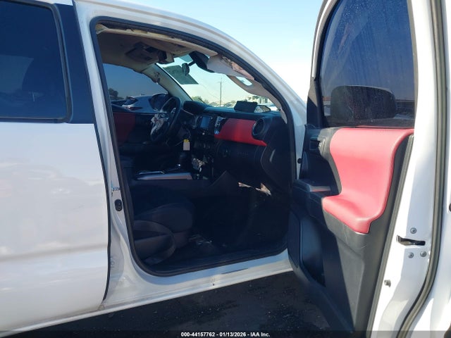 5TFAX5GN6KX146900 Toyota Tacoma Sr5