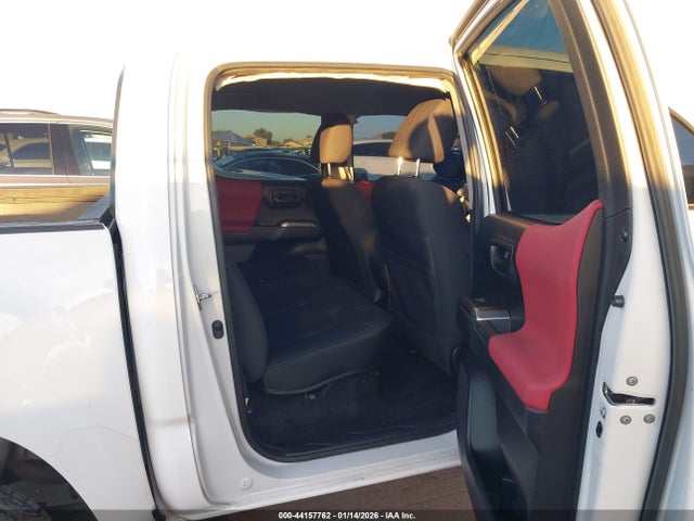 5TFAX5GN6KX146900 Toyota Tacoma Sr5