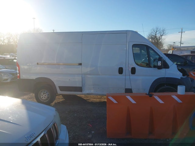 3C6TRVDG1JE153574 RAM Promaster 2500 High Roof 159 Wb