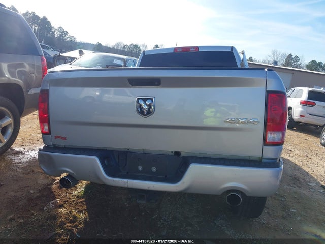44157820 :رقم المزاد ، 1C6RR7FT5HS528518 vin ، 2017 Ram 1500 Express  4x4 6'4 Box مزاد بيع