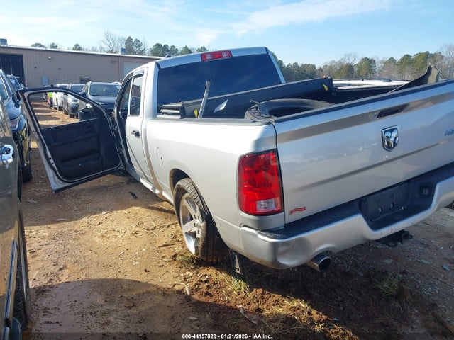44157820 :رقم المزاد ، 1C6RR7FT5HS528518 vin ، 2017 Ram 1500 Express  4x4 6'4 Box مزاد بيع
