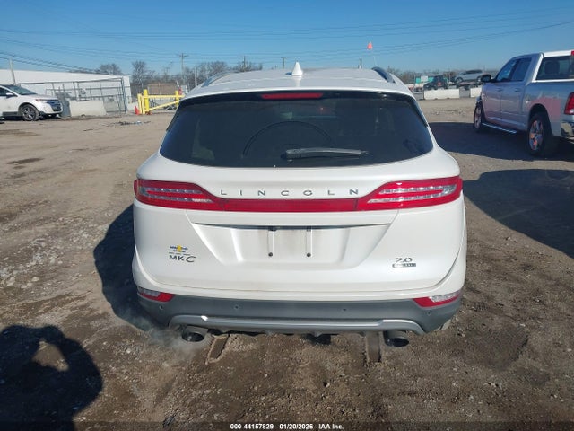 5LMCJ2C97GUJ30210 Lincoln MKC SELECT
