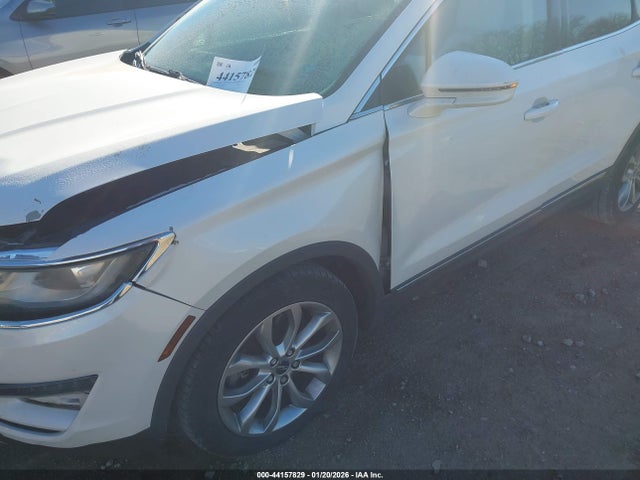 5LMCJ2C97GUJ30210 Lincoln MKC SELECT