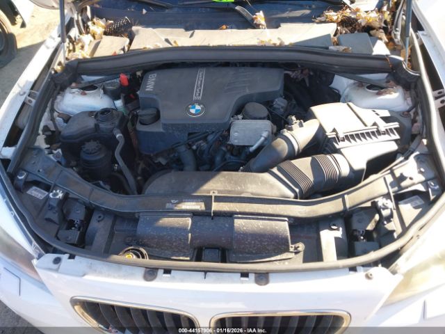 2014 BMW X1 WBAVL1C55EVR92668 Photo 9