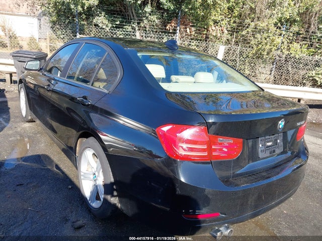 2013 Bmw 328i მანქანა იყიდება აუქციონზე, vin: WBA3A5C54DF358149, აუქციონის ნომერი: 44157916