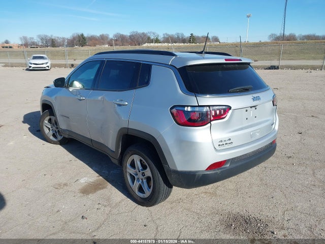 2024 JEEP COMPASS 3C4NJDBN4RT107121 Photo 2