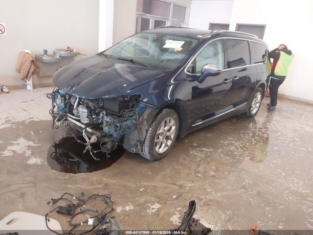 Продажа на аукционе авто 2020 Chrysler Pacifica Limited, vin: 2C4RC1GG3LR102846, номер лота: 44157989