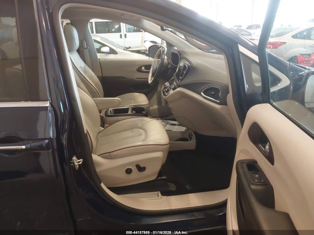 Продажа на аукционе авто 2020 Chrysler Pacifica Limited, vin: 2C4RC1GG3LR102846, номер лота: 44157989