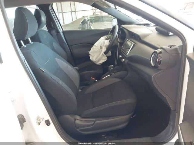 44158091 :رقم المزاد ، 3N1CP5CU2KL562902 vin ، 2019 Nissan Kicks Sv مزاد بيع