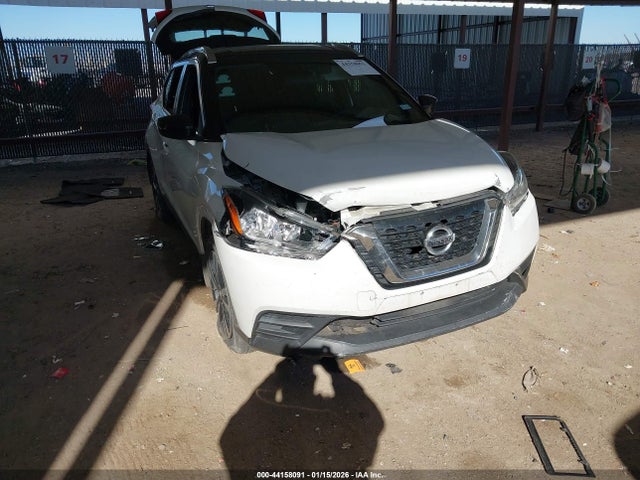 44158091 :رقم المزاد ، 3N1CP5CU2KL562902 vin ، 2019 Nissan Kicks Sv مزاد بيع