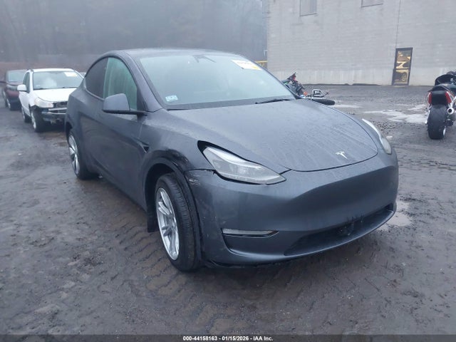 2023 TESLA MODEL Y 7SAYGDEE7PF977452 Photo 0