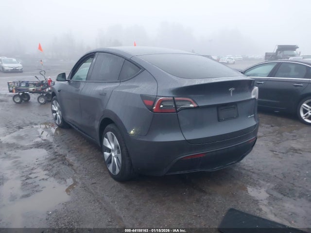 2023 TESLA MODEL Y 7SAYGDEE7PF977452 Photo 2
