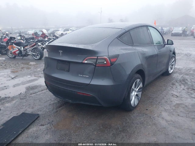 2023 TESLA MODEL Y 7SAYGDEE7PF977452 Photo 3