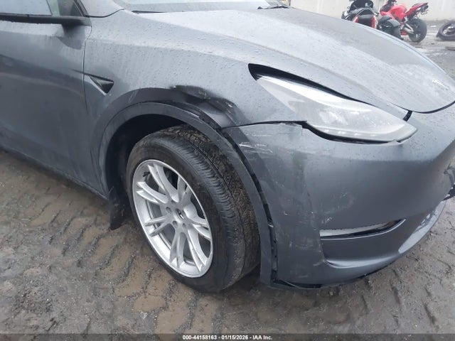 2023 TESLA MODEL Y 7SAYGDEE7PF977452 Photo 5