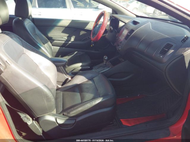 2016 KIA FORTE KOUP KNAFZ6A33G5644386 Photo 4