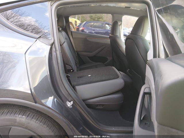 2026 TESLA MODEL Y 7SAYGDED9TA418273 Photo 7