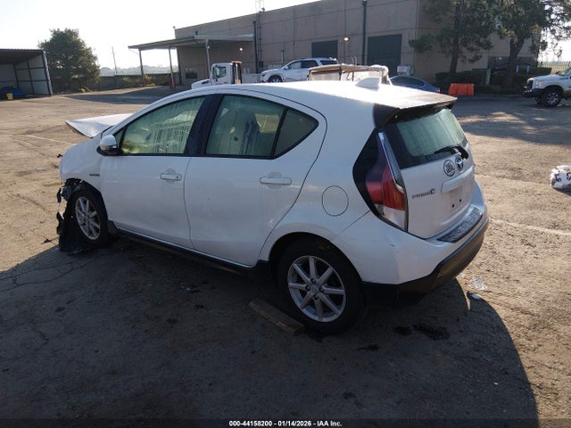 JTDKDTB3XH1594348 Toyota Prius C One
