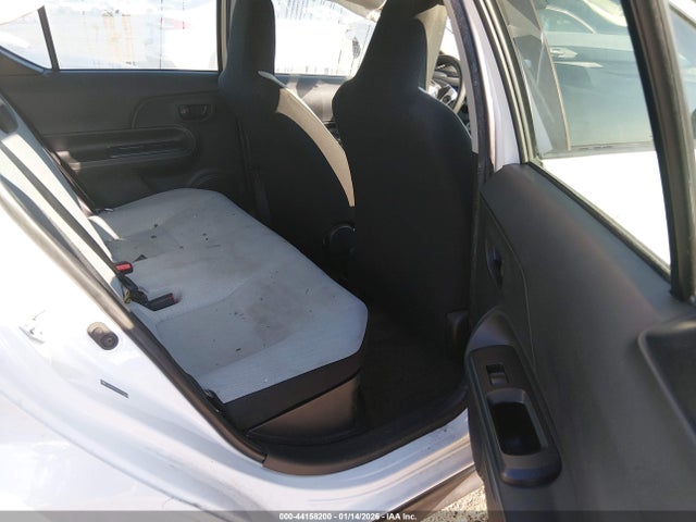 JTDKDTB3XH1594348 Toyota Prius C One