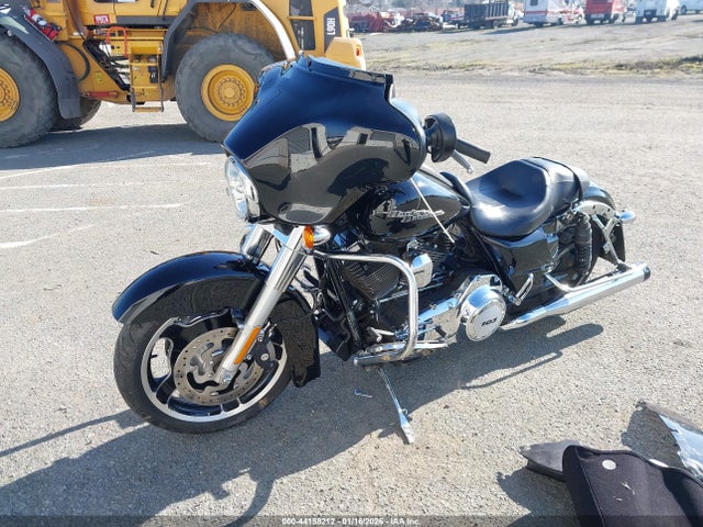 2013 HARLEY-DAVIDSON FLHX 1HD1KBM32DB631646 Photo 1