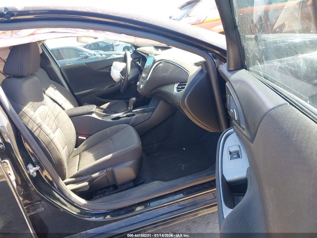 1G1ZD5ST8LF111261 Chevrolet Malibu Fwd Lt