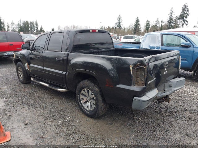 2008 MITSUBISHI RAIDER 1Z7HC28KX8S572029 Photo 2