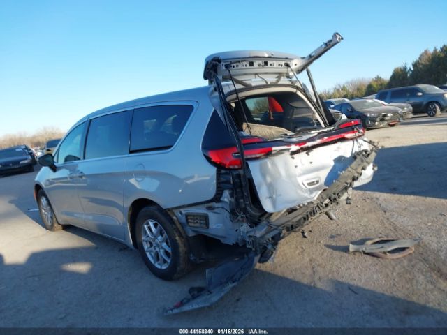 2024 CHRYSLER PACIFICA 2C4RC1BG1RR148210 Photo 2