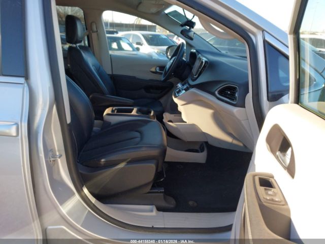 2024 CHRYSLER PACIFICA 2C4RC1BG1RR148210 Photo 4