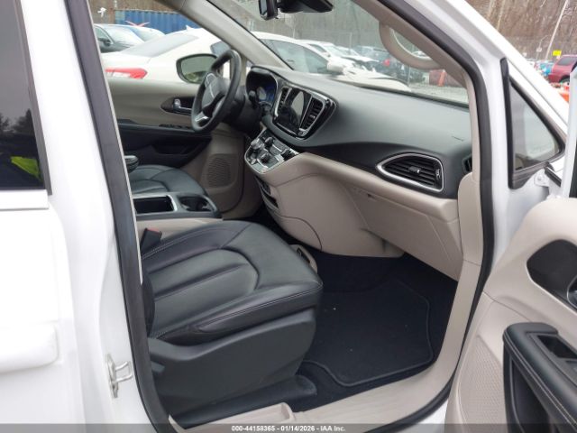 2024 CHRYSLER PACIFICA 2C4RC1BG1RR125445 Photo 4