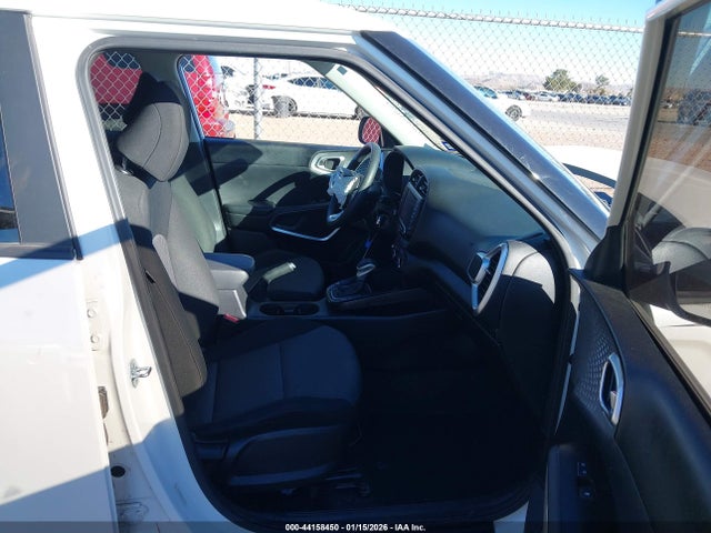 2022 KIA SOUL KNDJ23AU7N7830457 Photo 4