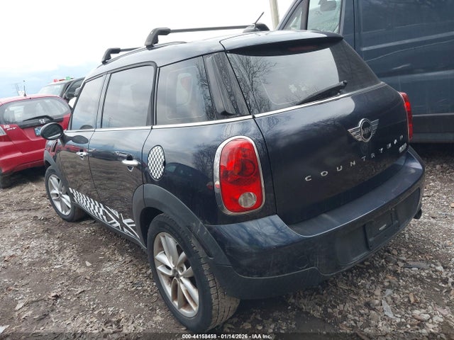 2013 MINI COUNTRYMAN WMWZB3C56DWM07704 Photo 2