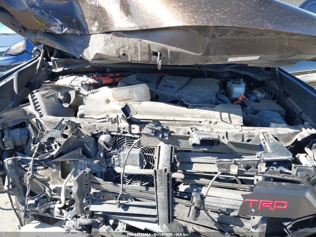 2022 TOYOTA TUNDRA HYBRID 5TFJC5DB1NX008613 Photo 9