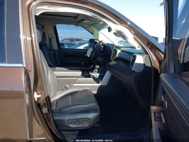 2022 TOYOTA TUNDRA HYBRID 5TFJC5DB1NX008613 Photo 4