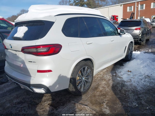 2019 BMW X5 5UXCR6C57KLL35592 Photo 3