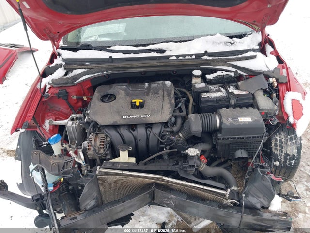 KMHD84LF5HU072457 Hyundai ELANTRA SE