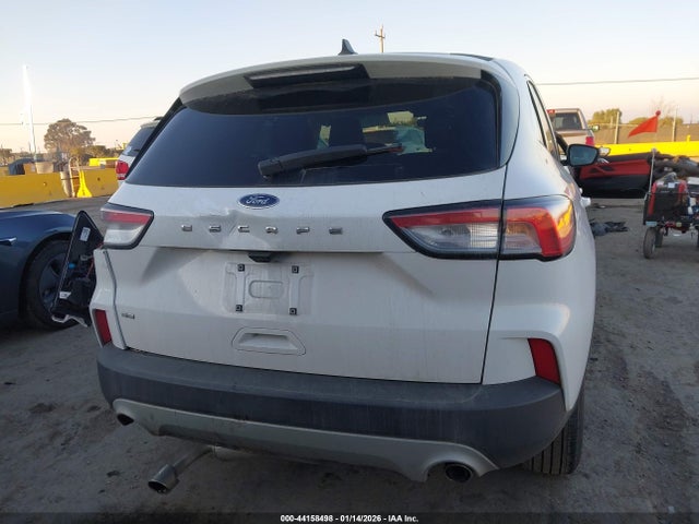 1FMCU0G66NUB14396 Ford ESCAPE SE