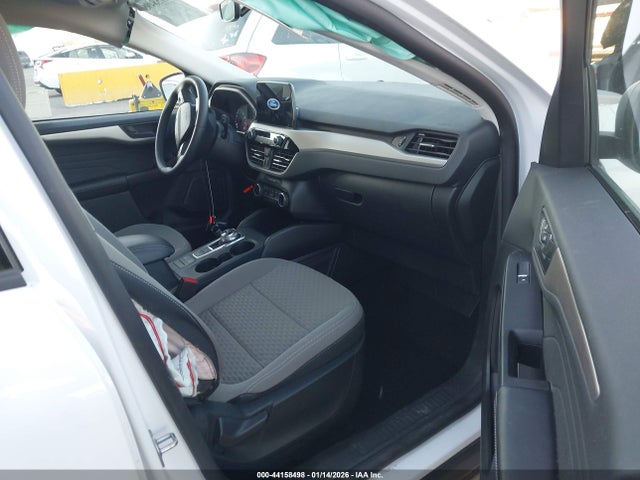 1FMCU0G66NUB14396 Ford ESCAPE SE