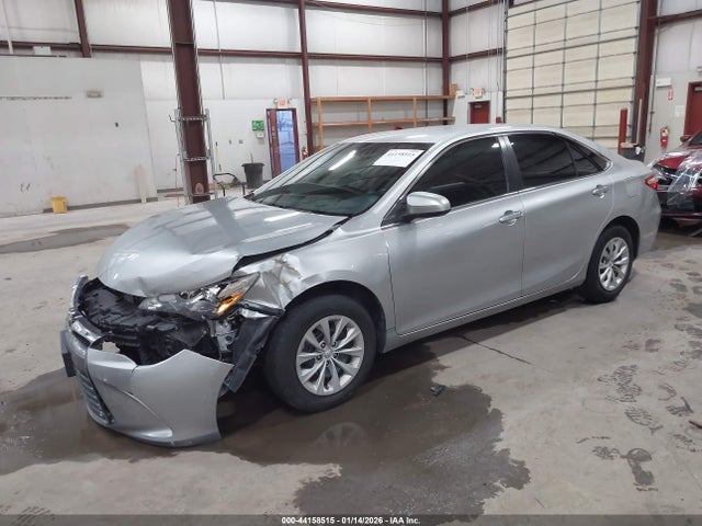 Toyota CAMRY LE 2015 4T1BF1FK9FU968133 Image 2